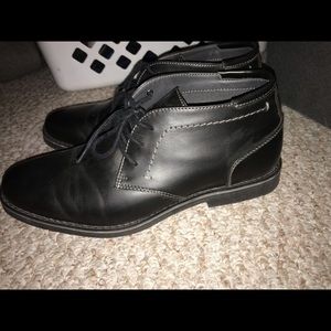 Casual leather shoes